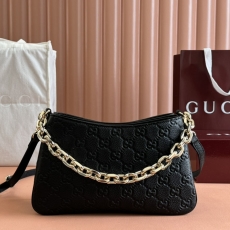 Gucci Hobo Bags